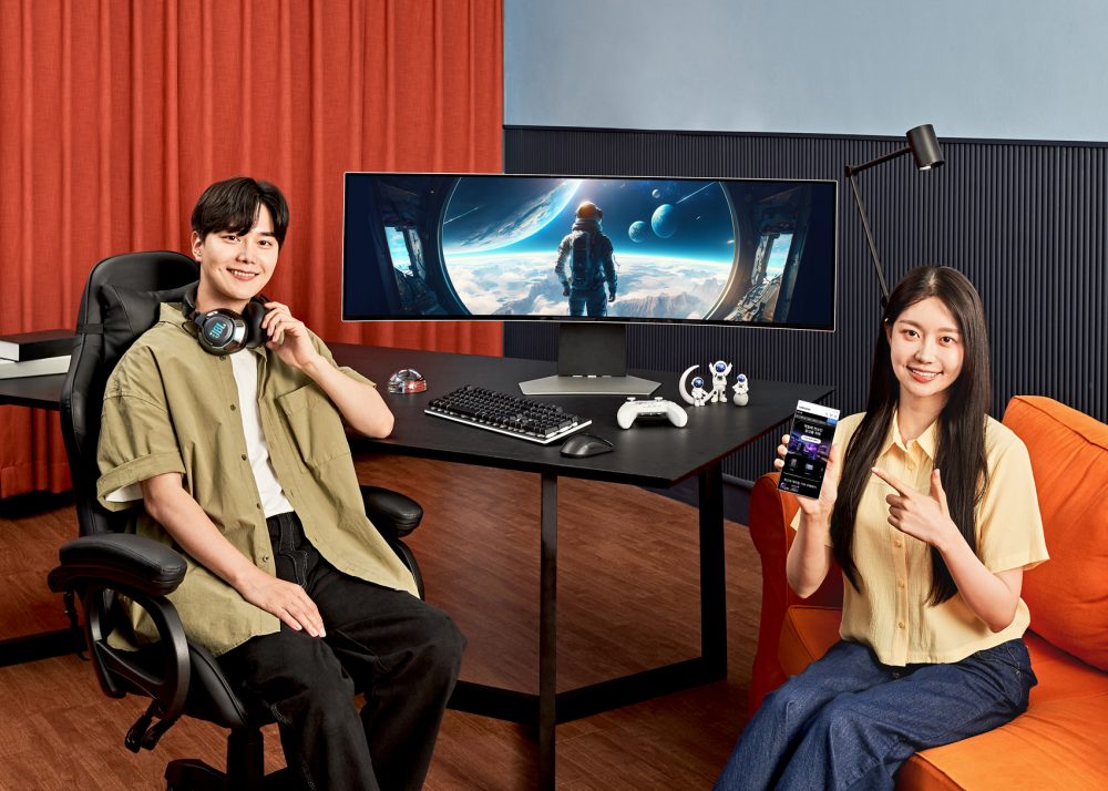 三星电子的一款模型介绍了10日在韩国Samsung.com上开设的游戏专业综合购物平台“三星游戏门户”。