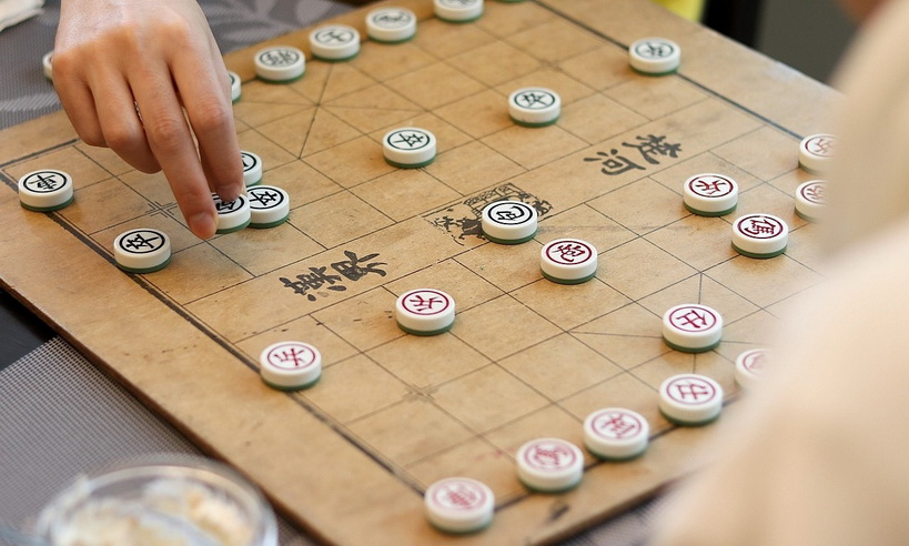 美丽的！ “中国国际象棋冠军”醉酒在酒店浴缸大便后被闪电解雇。